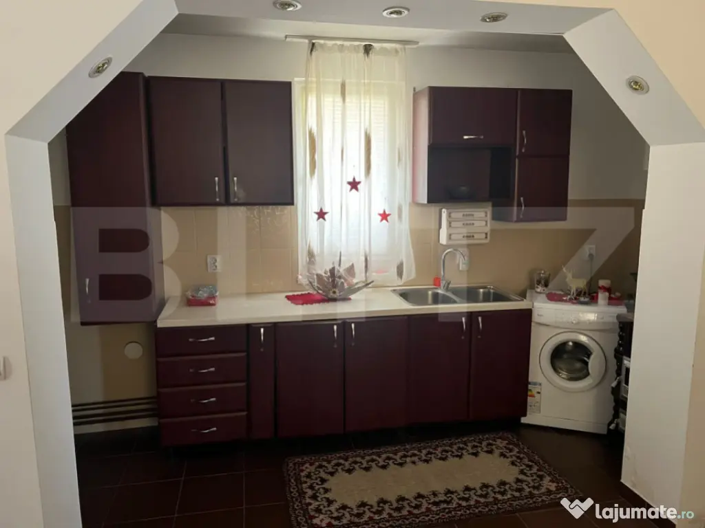 Casă 309 mp, teren 1083 mp, Rușii-Munți