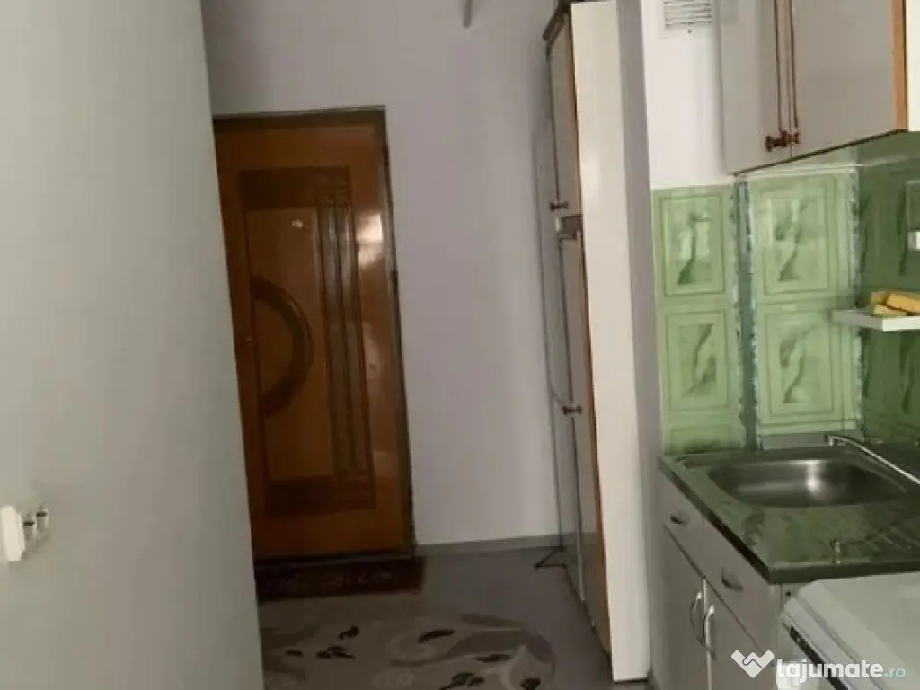 1 camera in zona Torontalului 