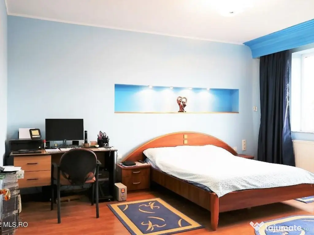 Ovidiu - Str. Nationala, Vila P+1E, teren 1094 mp, vedere...