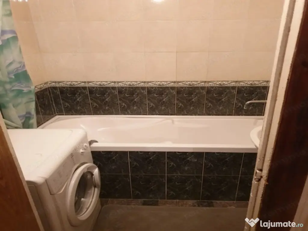 2 camere in zona Spitalului Judetean