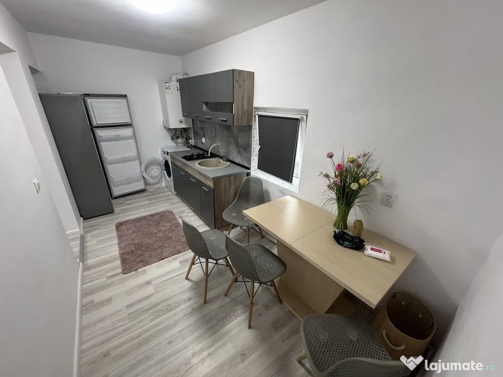 Casă cu 3 camere zona Faleză Nord, Renovată, Centrală...