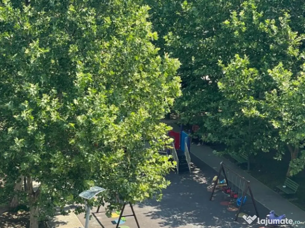 Apartament cu 3 camere | str. Smaraldului | Loc de parcare 