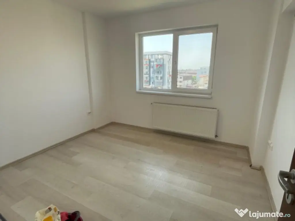 Apartament cu 3 camere | str. Smaraldului | Loc de parcare 