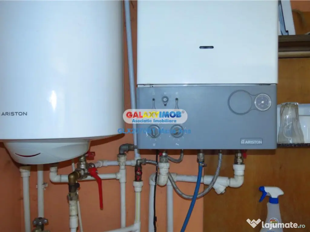 Curtesti, Botosani , Teren generos cu casa si anexa!