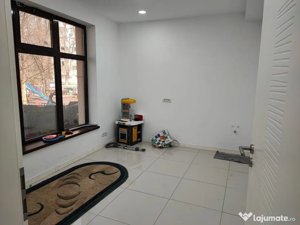 Cladire birouri D+P+E+M in zona Titan 