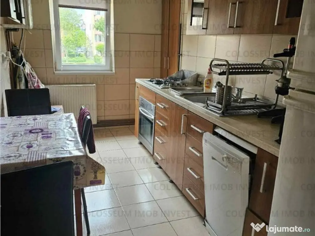 COLOSSEUM: Apartament 4 Camere Piata Tractorul