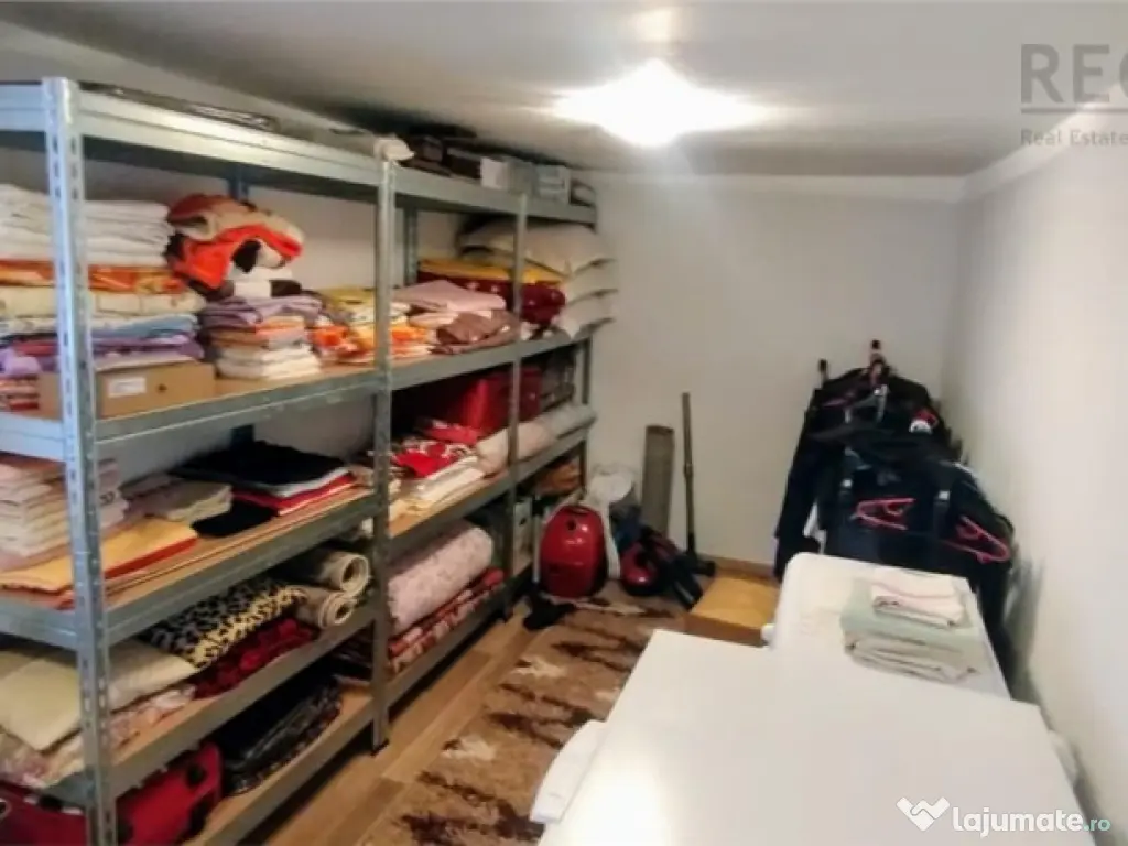 Casa renovata 4 camere cu teren 1800m Smeeni