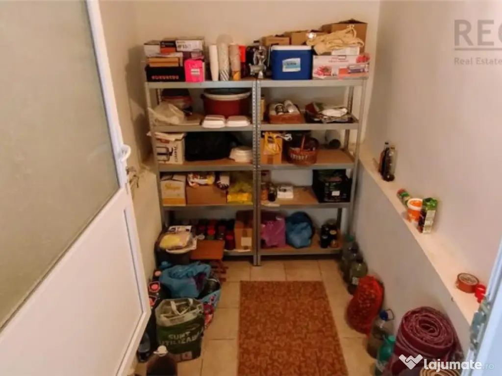 Casa renovata 4 camere cu teren 1800m Smeeni