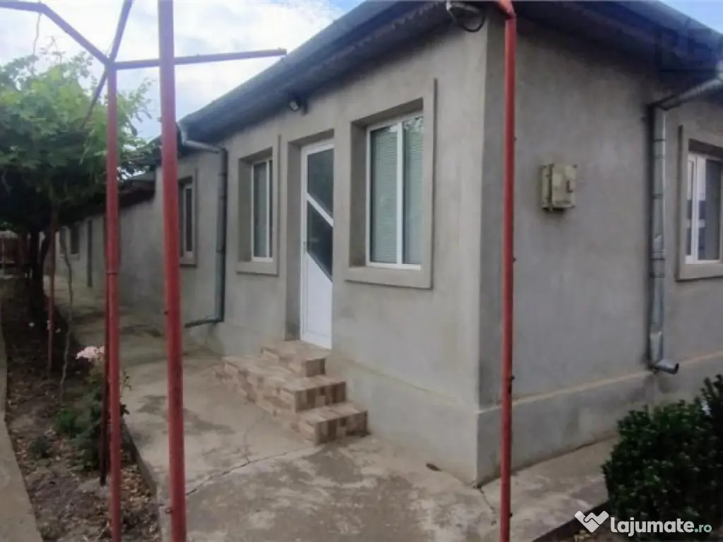 Casa renovata 4 camere cu teren 1800m Smeeni