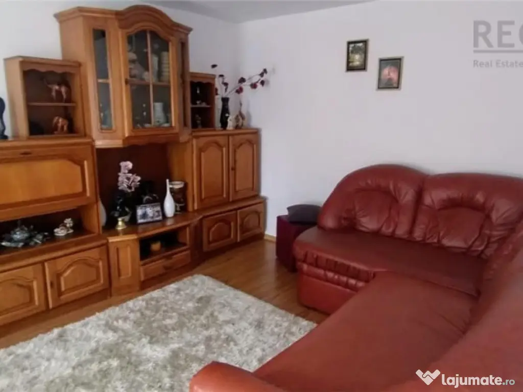 Casa renovata 4 camere cu teren 1800m Smeeni