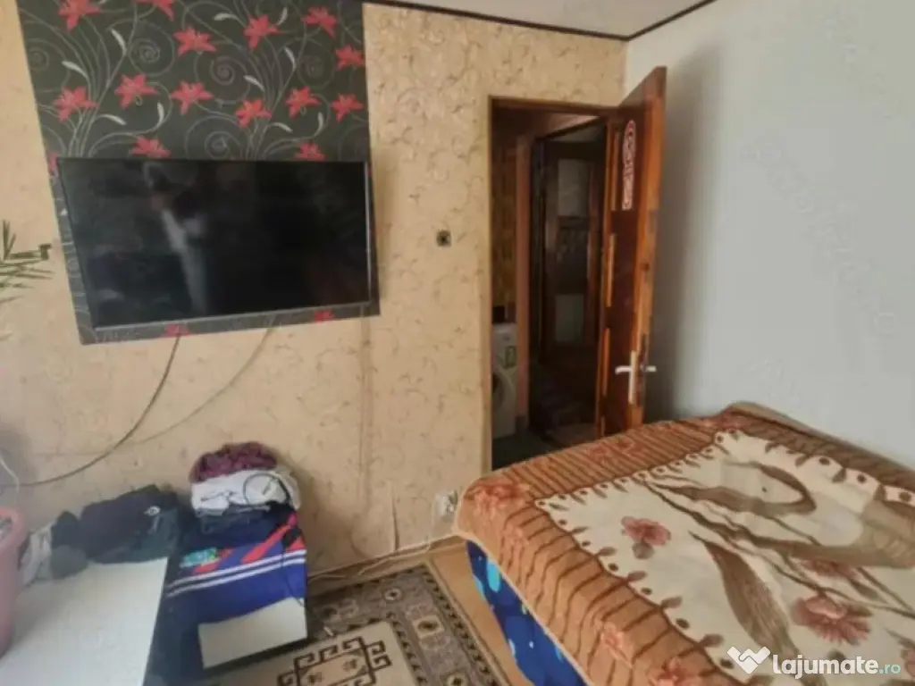 Apartament 2 camere, semidecomandat - zona Noua