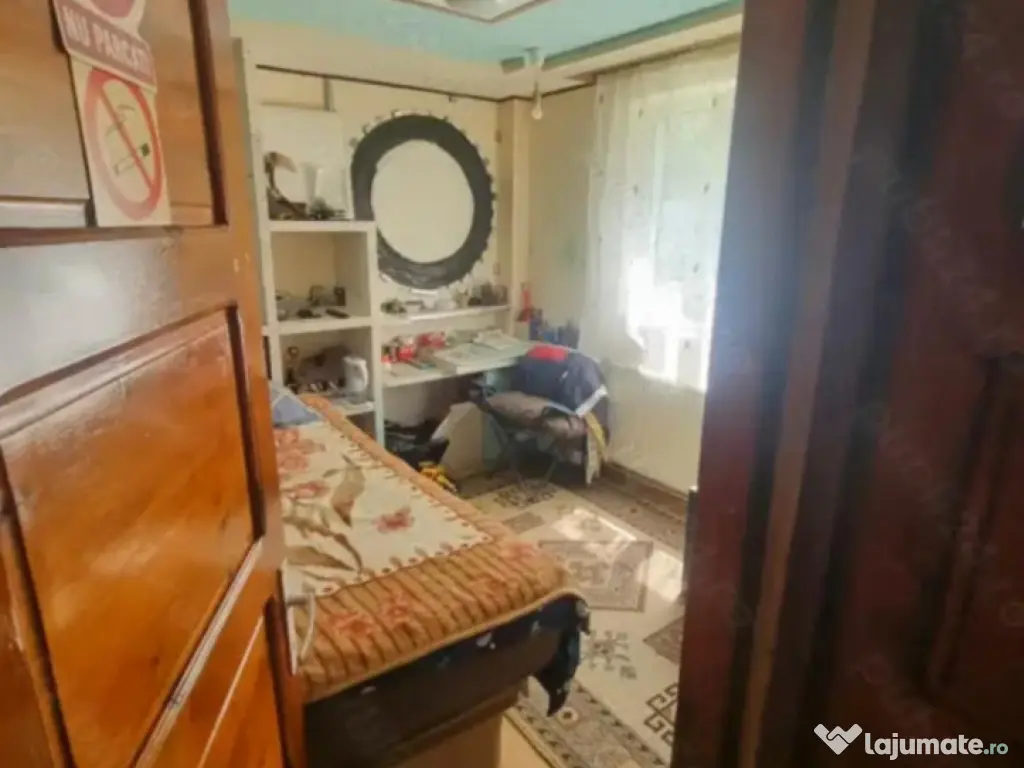 Apartament 2 camere, semidecomandat - zona Noua