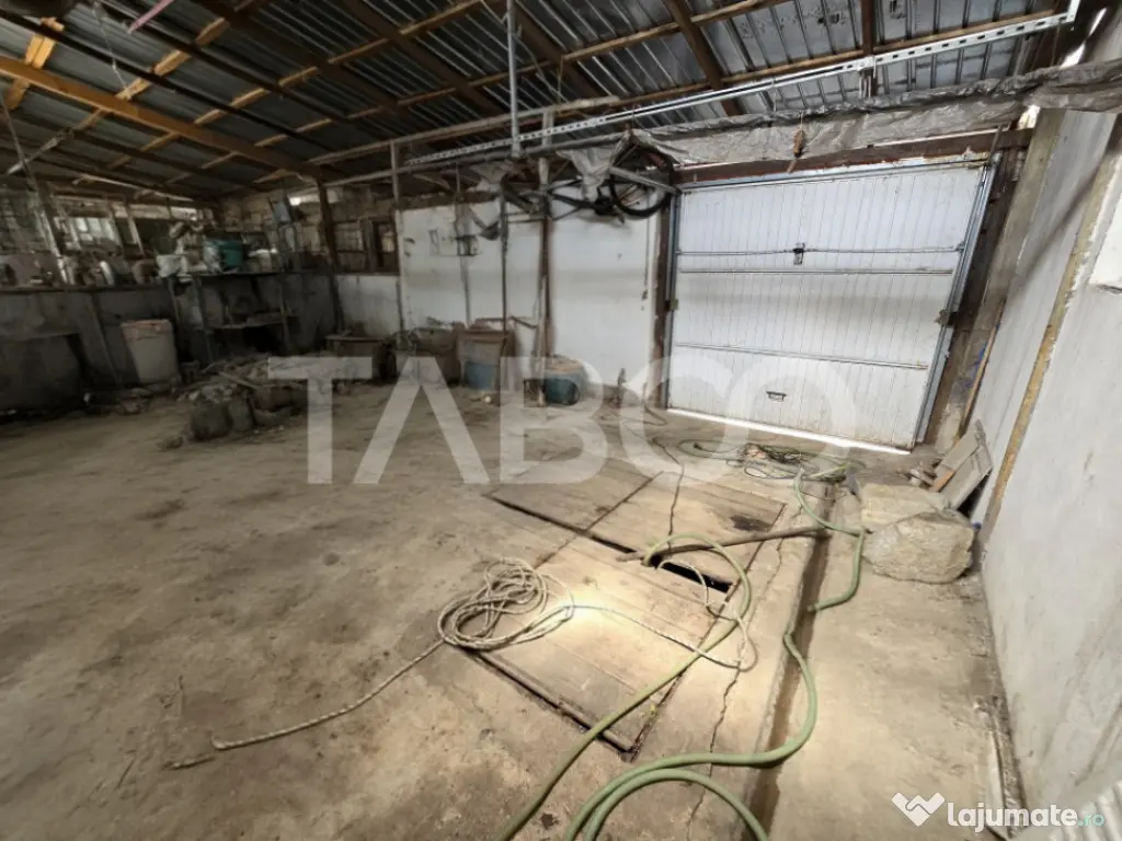 Casa individuala de vanzare teren 457 mp garaj Trei Stejari 