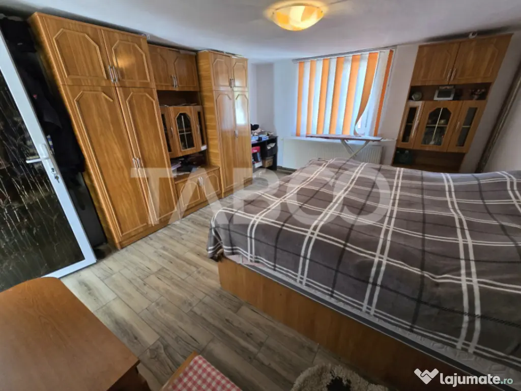 Casa individuala de vanzare teren 457 mp garaj Trei Stejari 