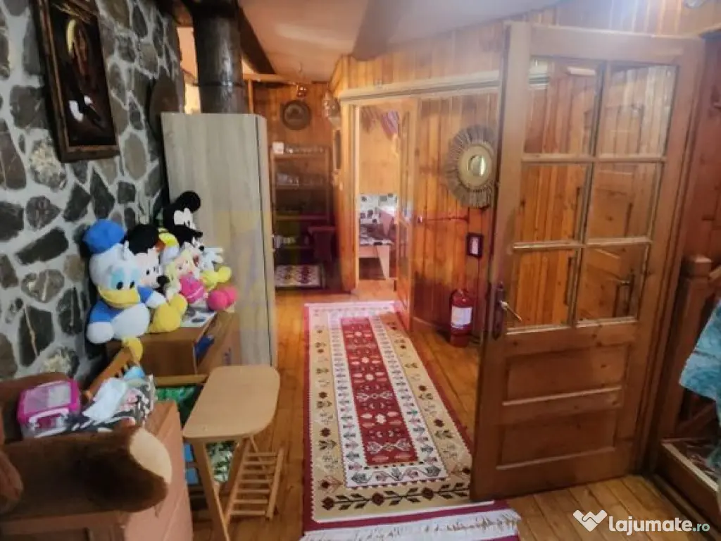 Vila de vacanta de vanzare in Busteni - Zona Zamora 