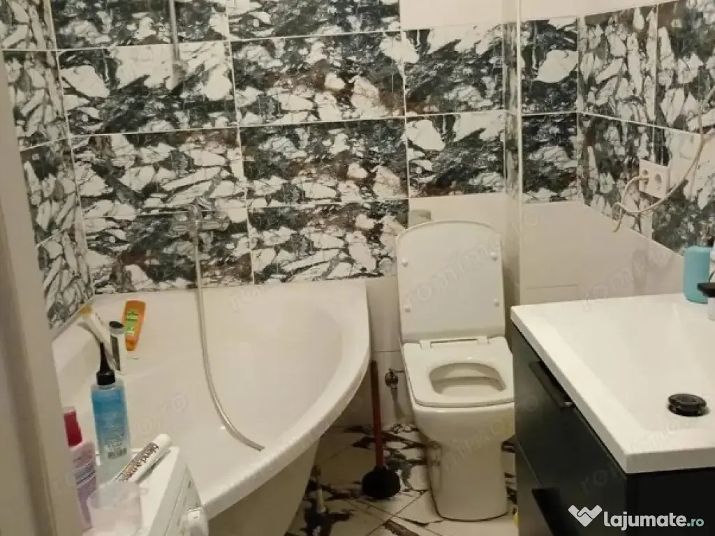 Garsoniera in zona Universitate