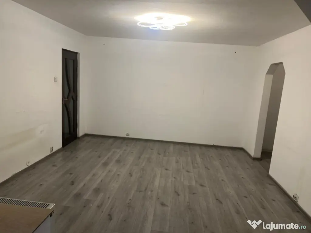 Apartament 60 mp, 2 camere semidecomandat-CV9