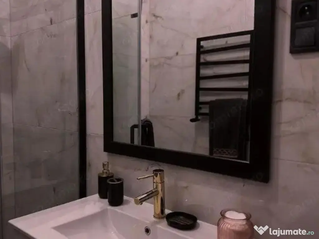 Garsoniera in zona Izvor