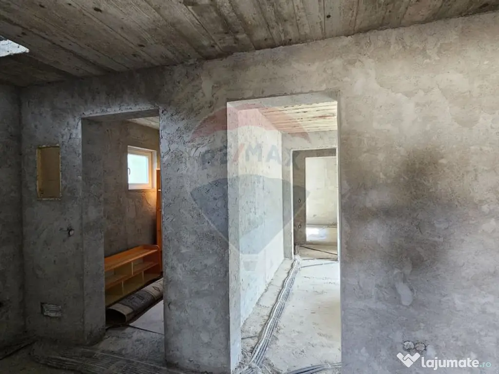 Casă / Vilă, teren 1700mp, în Lisaura-Ipotești, Suceava 