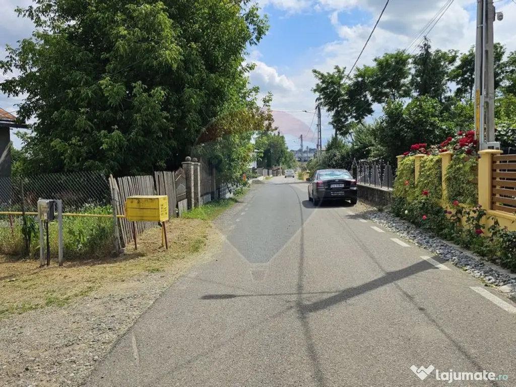 Casă / Vilă, teren 1700mp, în Lisaura-Ipotești, Suceava 