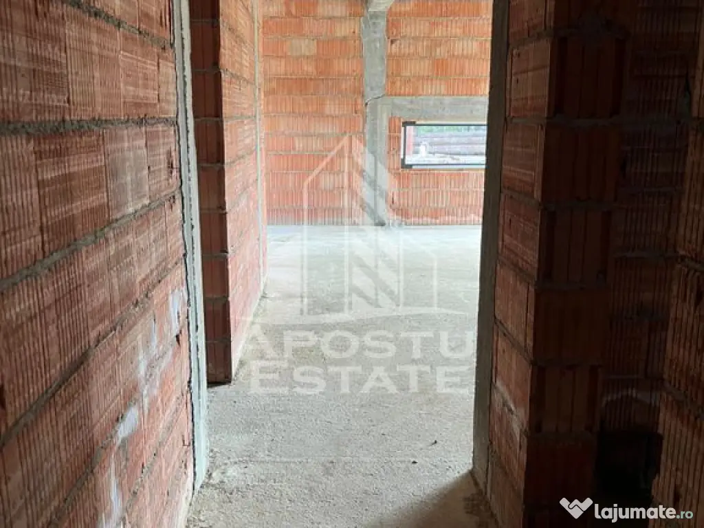 Casa individuala cu 4 camere si teren de 670 mp, Parta, c...