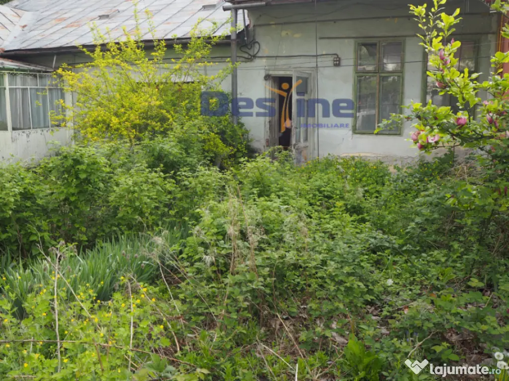 VAND CASA IN CENTRUL VECHI,DEJ,CURTE COMUNA,DE RENOVAT 