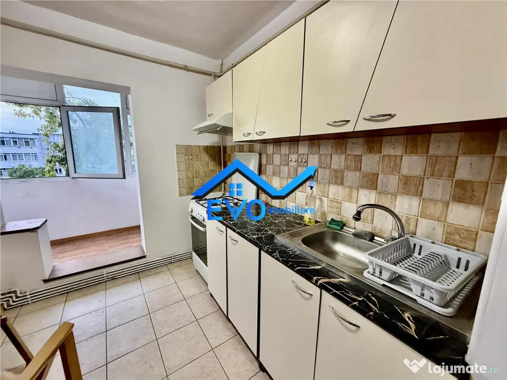 Apartament 2 camere, de , etajul 3 din 4, Nicolina, Belveder