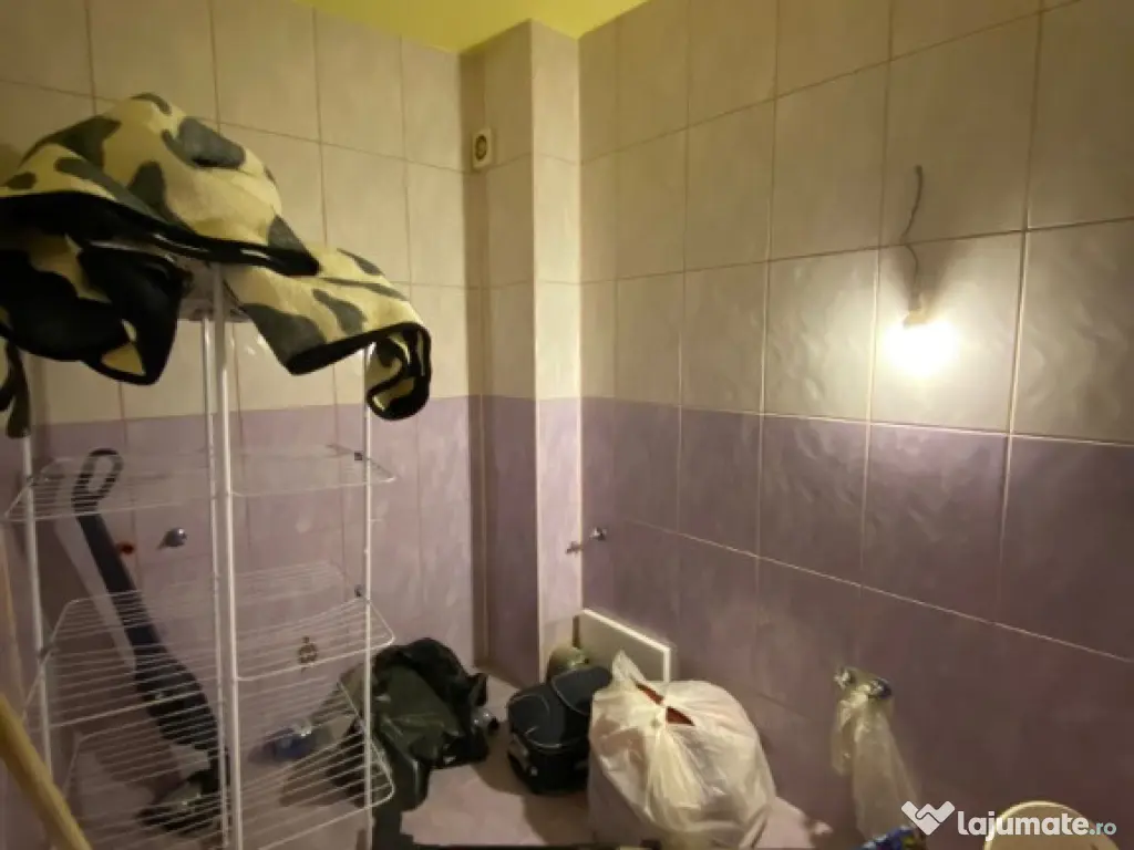 Apartament 3 camere, 72mp, etaj 1, parcare, zona Florilor