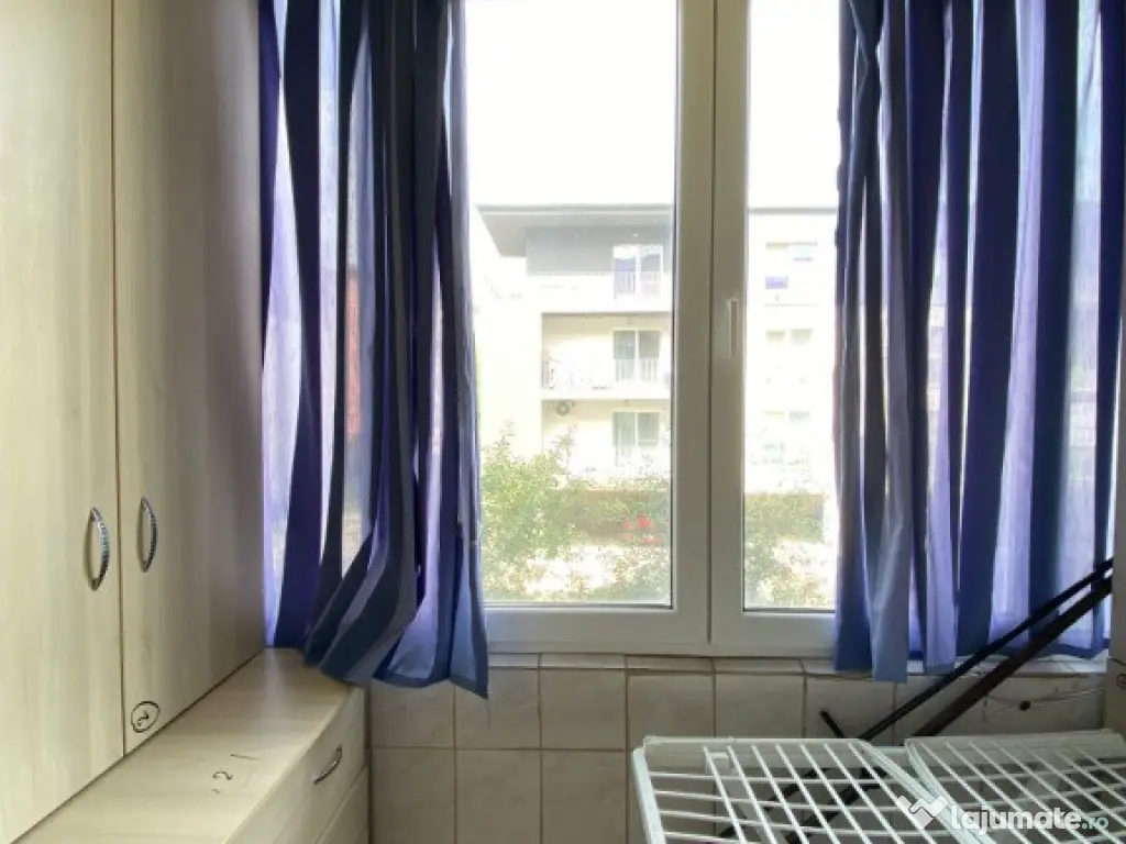 Apartament 3 camere, 72mp, etaj 1, parcare, zona Florilor