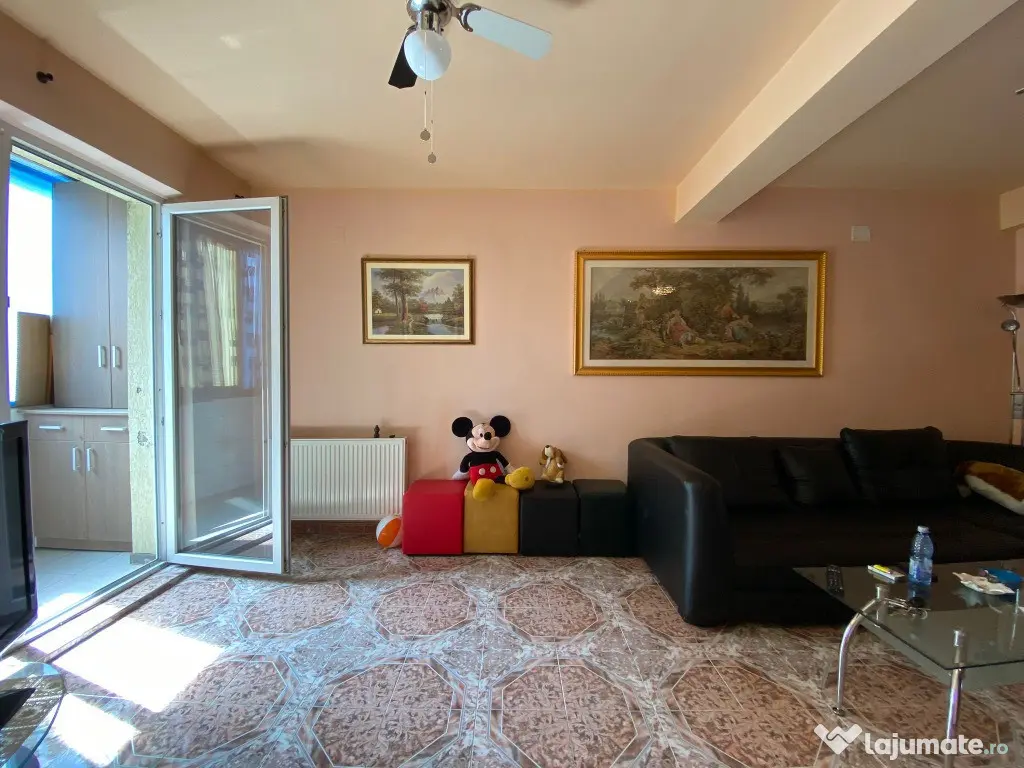 Apartament 3 camere, 72mp, etaj 1, parcare, zona Florilor