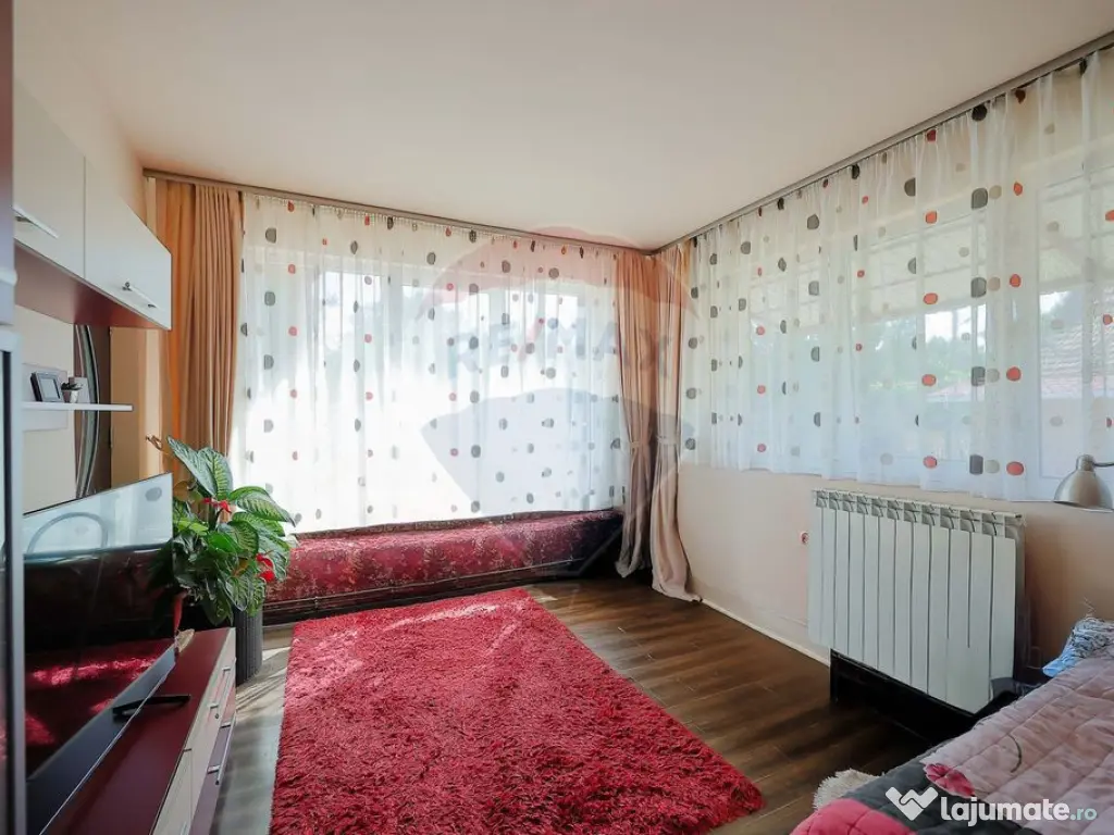 De vânzare casă cu 3 camere și teren 950 mp în Mihai ... 