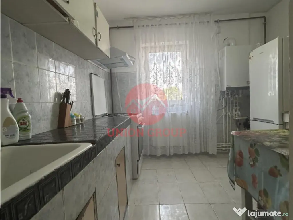 Apartament 3 camere, decomandat, Navodari