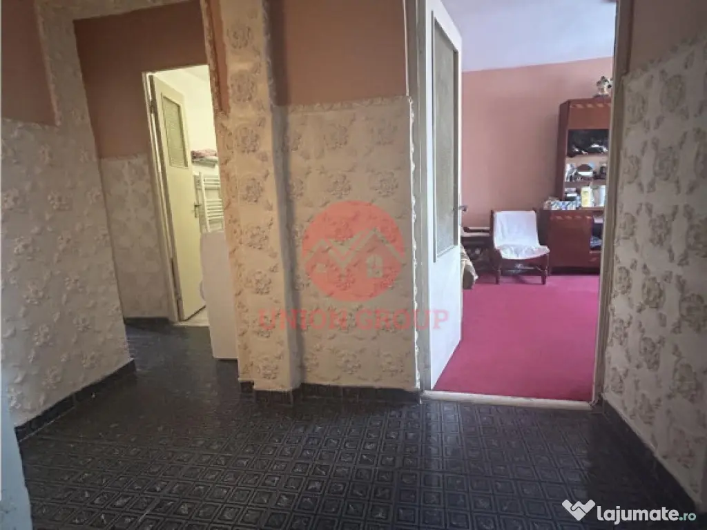 Apartament 3 camere, decomandat, Navodari