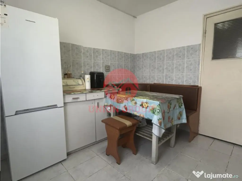 Apartament 3 camere, decomandat, Navodari