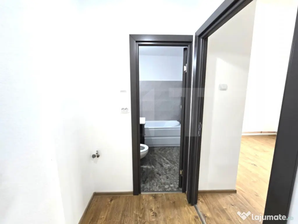 Apartament cu 3 camere in Dacia renovat complet