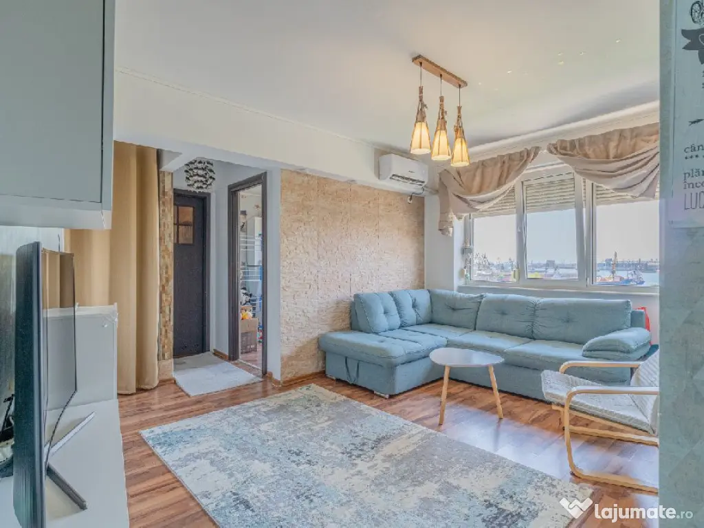 Apartament 3 camere | Piata Ovidiu | Vedere spre mare si por 