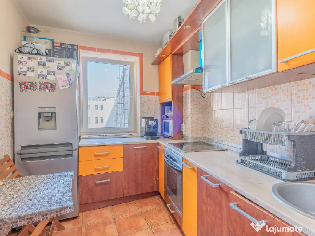 Apartament 3 camere | Piata Ovidiu | Vedere spre mare si por 