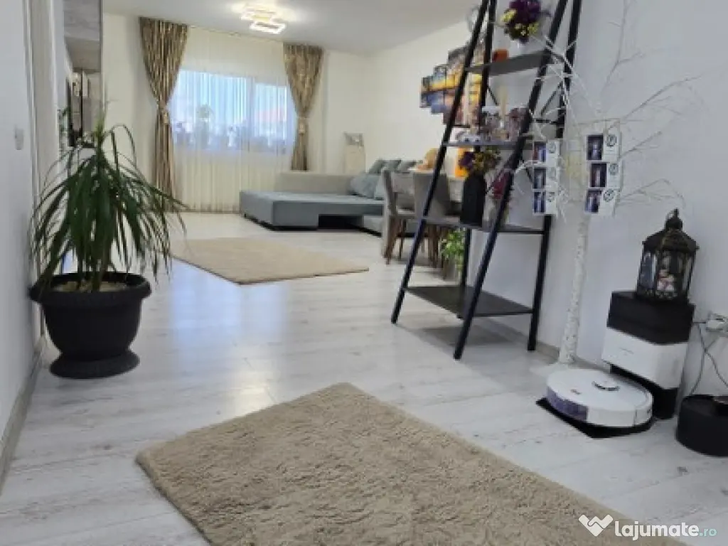 Casa P+ M cu placa intre etaje la cheie ,teren 340 mp