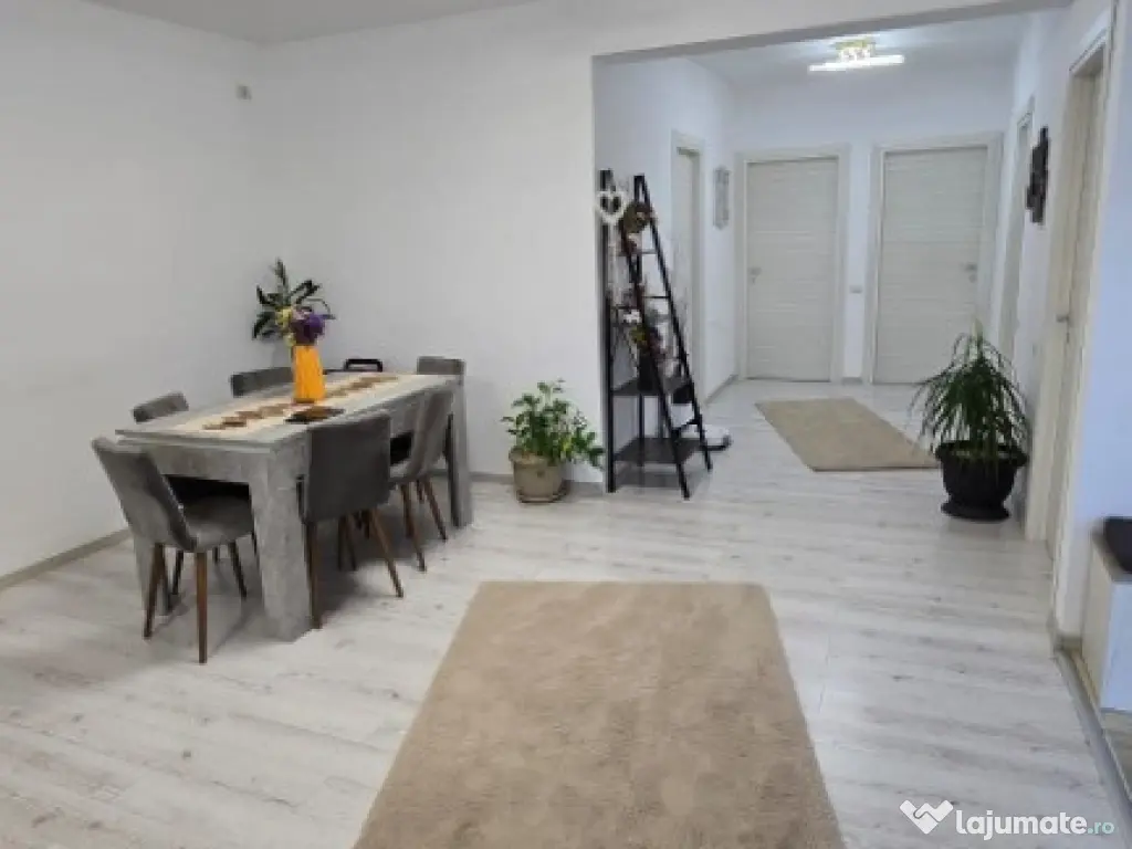 Casa P+ M cu placa intre etaje la cheie ,teren 340 mp