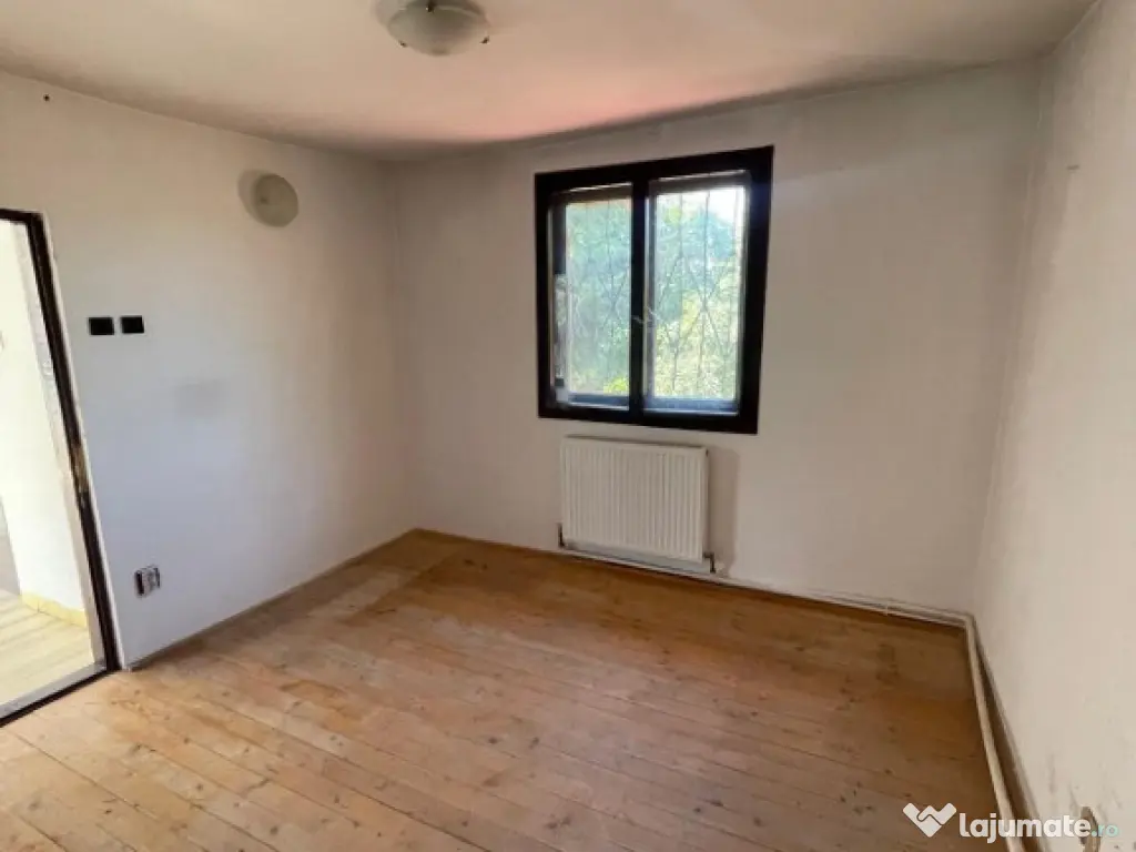 Casa 4 camere P+1E zona 3 Insule