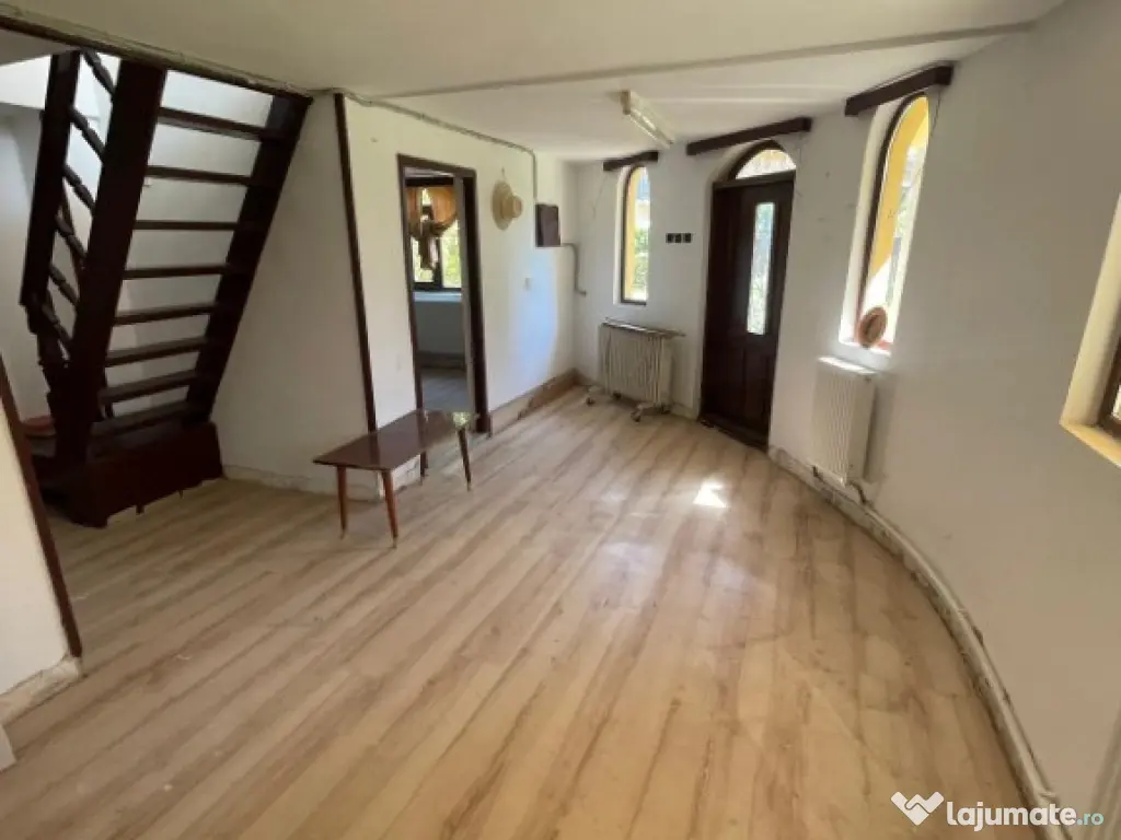 Casa 4 camere P+1E zona 3 Insule