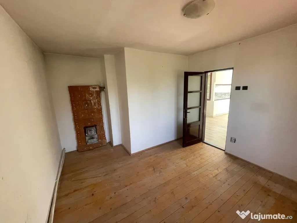 Casa 4 camere P+1E zona 3 Insule