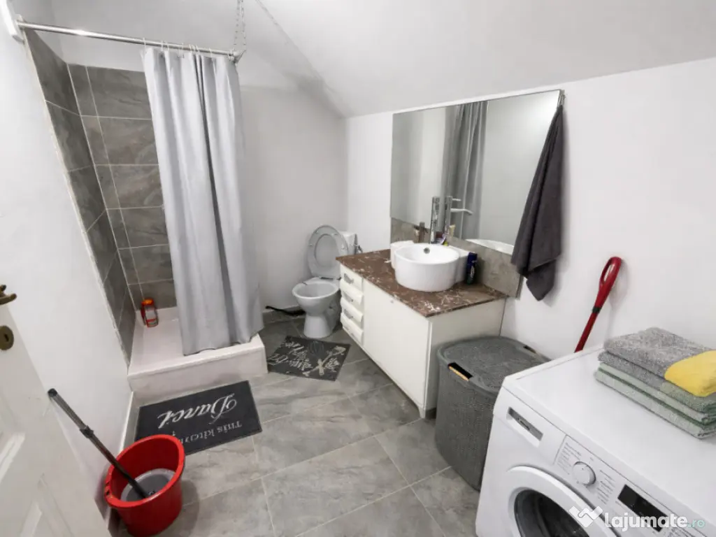 Apartament cu o cameră zona Lunei 