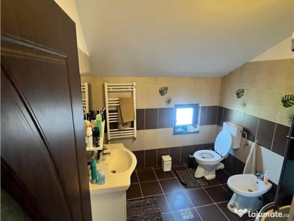 CASA CU 4 CAMERE, HARMAN