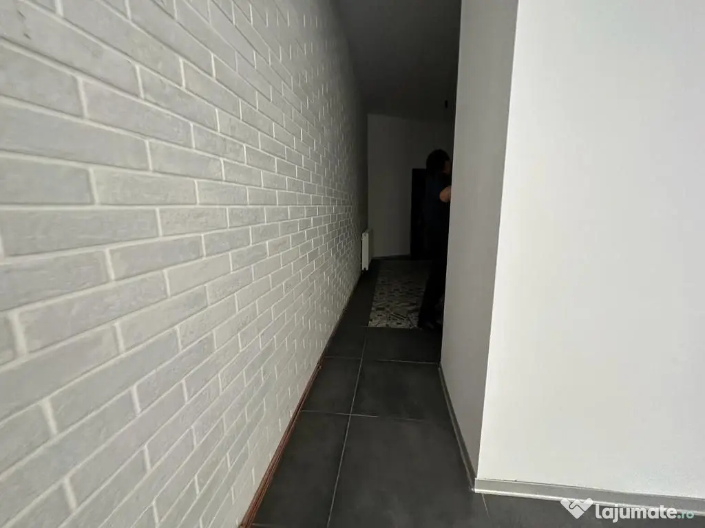 Zona Ultracentrala Universitate 44mp trafic pietonal intens 