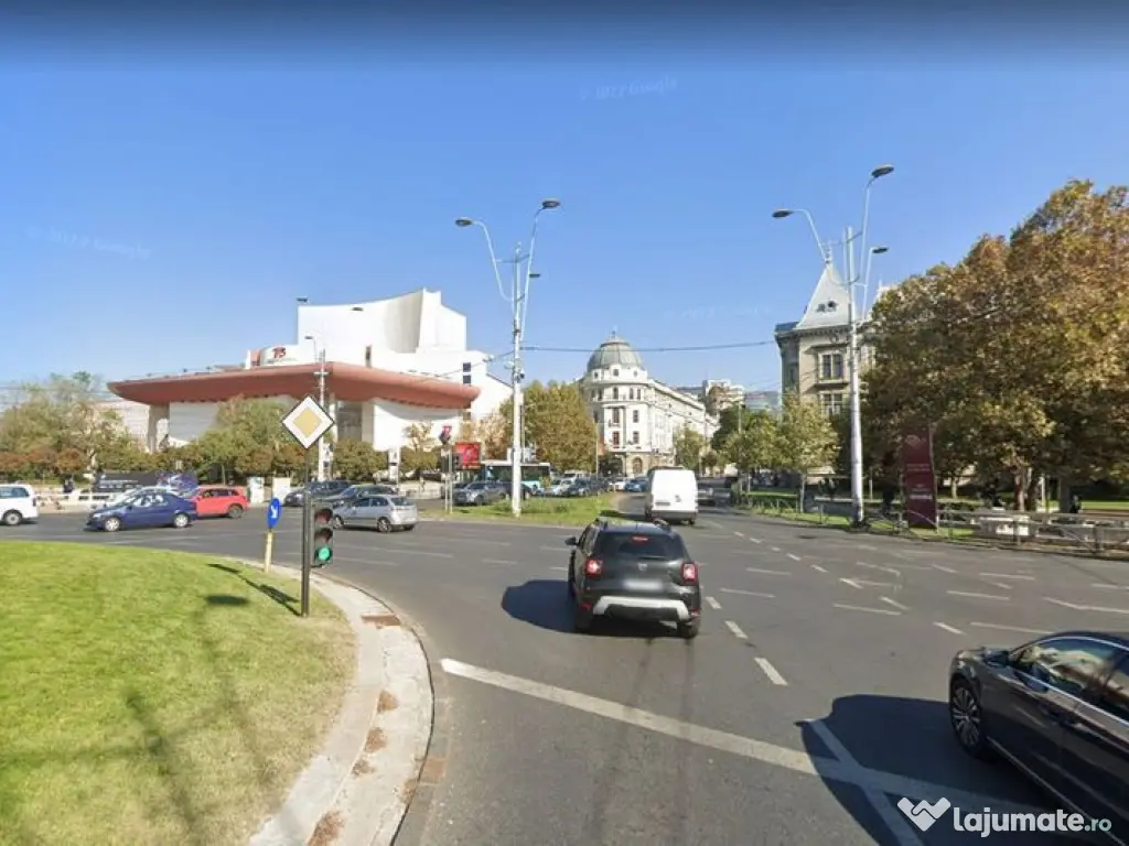 Zona Ultracentrala Universitate 44mp trafic pietonal intens 