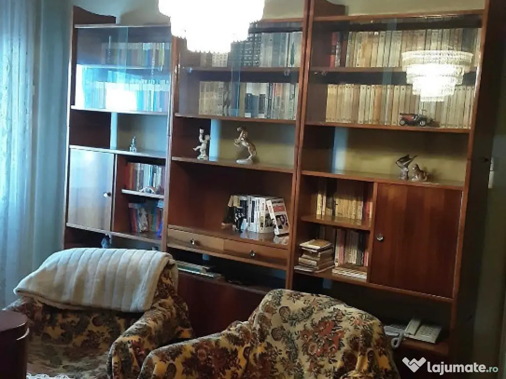 Apartament 2 camere, semidecomandat - zona Garii