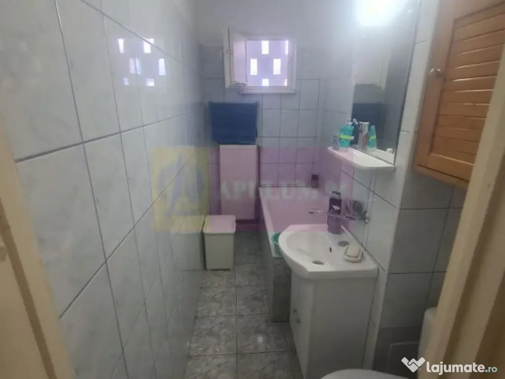 Apartament cu 2 camere de vanzare in Campina - Zona Cuza