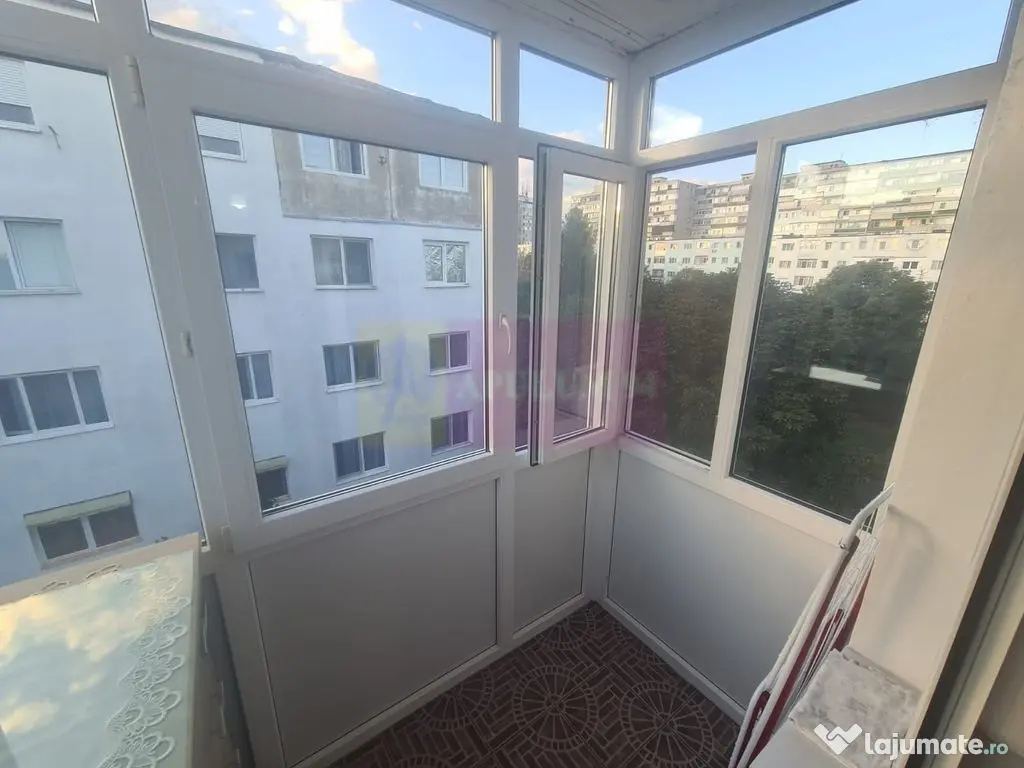 Apartament cu 2 camere de vanzare in Campina - Zona Cuza
