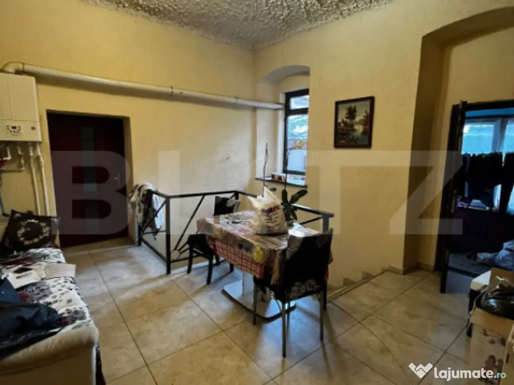 Apartament spațios la casă, 4 camere, ultracentral
